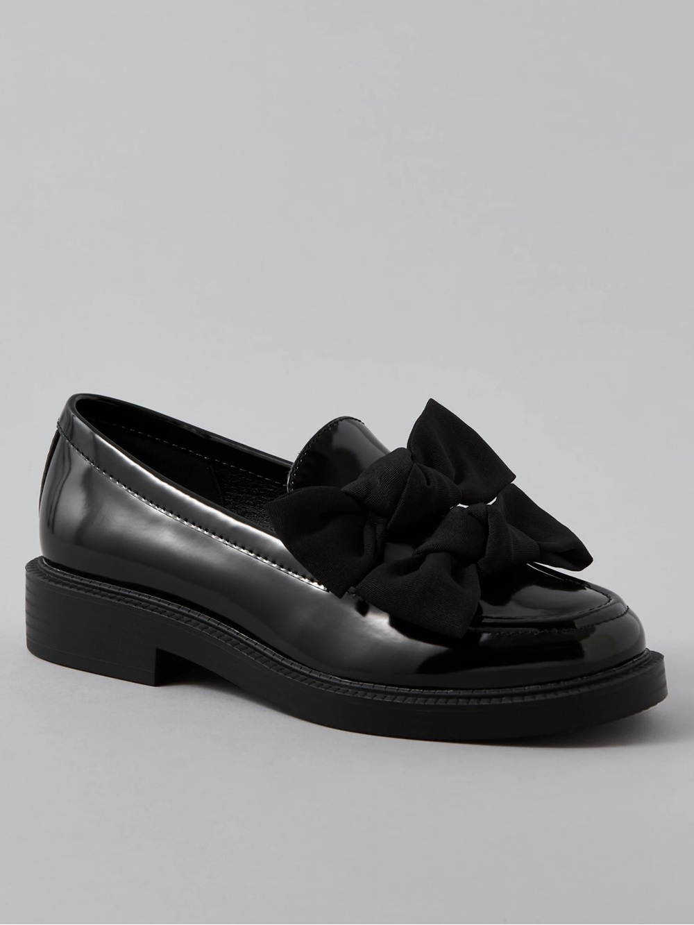Black women’s Bow Loafers - Classic Dress Shoes - Picture 3 of 5